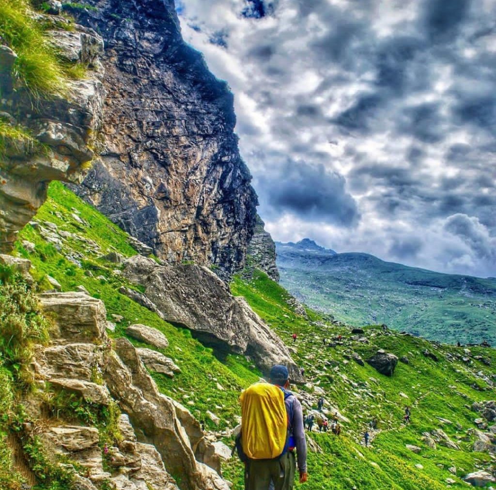 kasol kheerganga trek